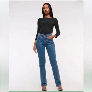 Curve Love Mid Rise 90s Straight Jean . Blue Denim Jeans